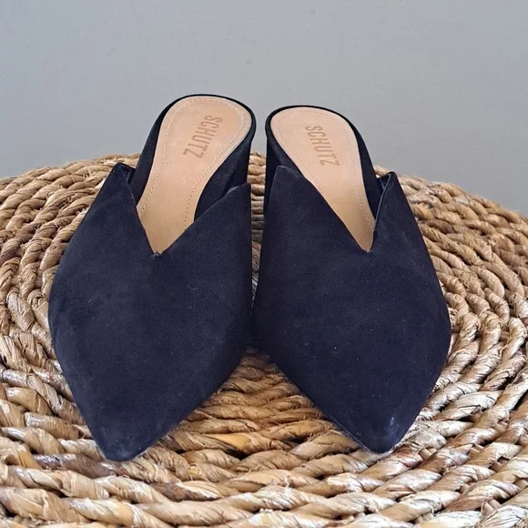 SCHUTZ Womens Dauani Black Suede Pointed Toe Mule 2.5" Heels S-8.5 - Picture 3 of 8